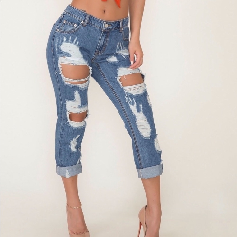 Distressed boyfriend jeans